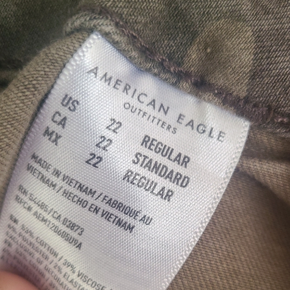 American Eagle Olive Stretch Pants - Picture 7 of 8